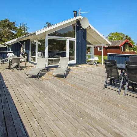Amazing In Sams With 2 Bedrooms And Wifi